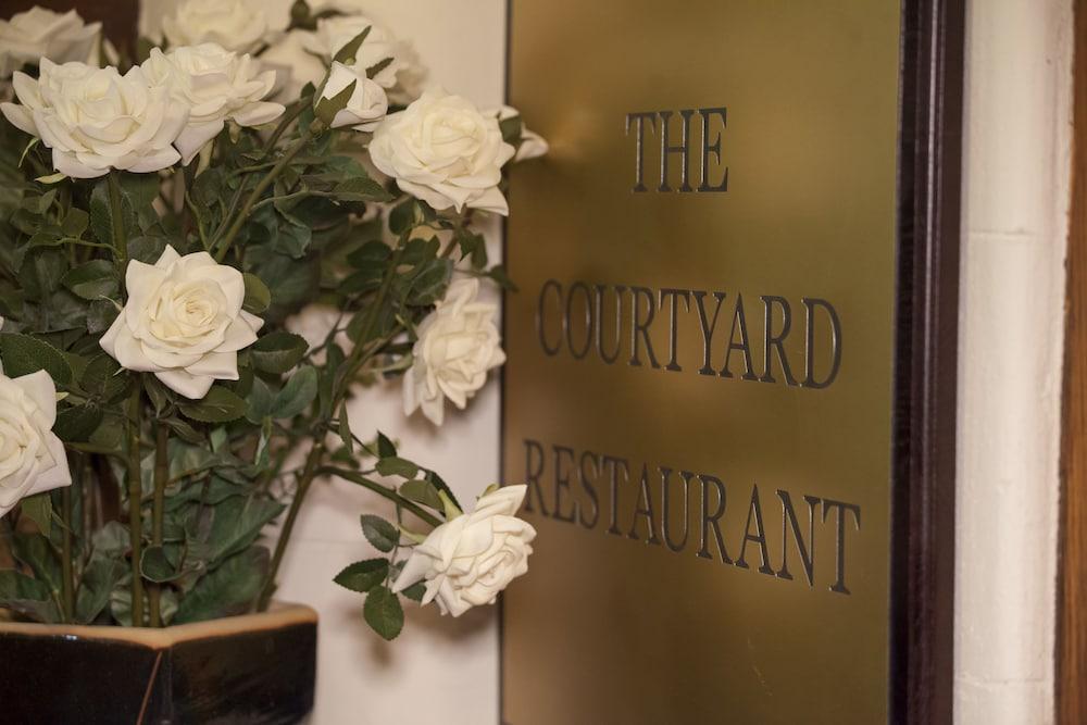 The Birch Hotel ヘイワーズ・ヒース エクステリア 写真