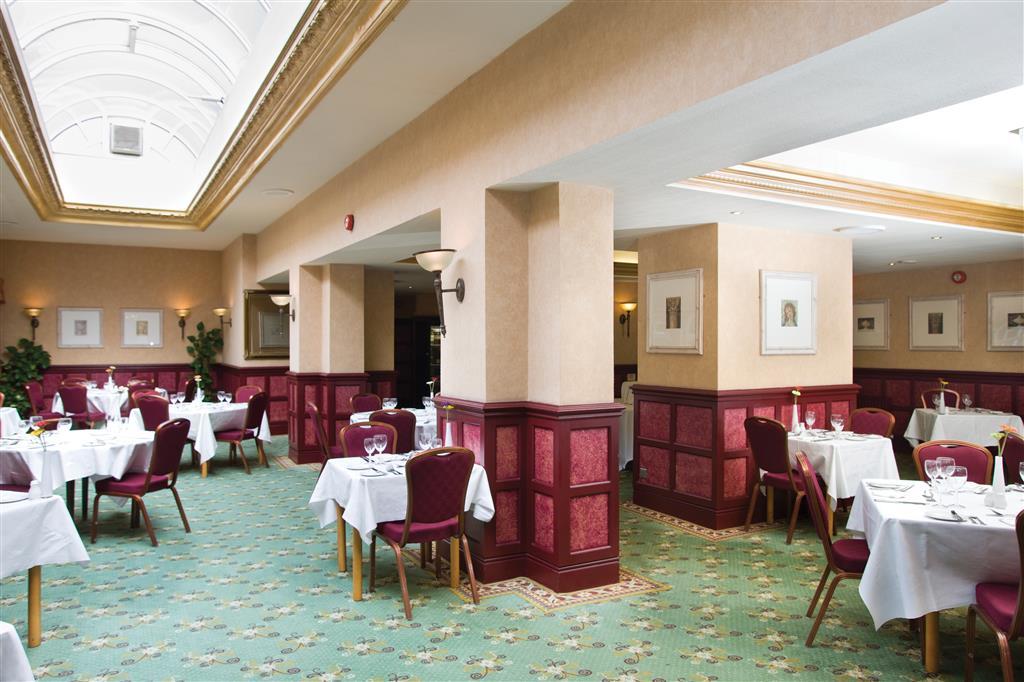 The Birch Hotel ヘイワーズ・ヒース レストラン 写真