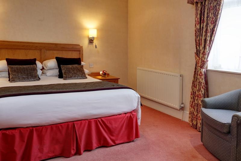 The Birch Hotel ヘイワーズ・ヒース エクステリア 写真